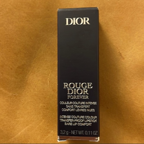Dior lipstick # 879. New. A little dent on the top by opening. - Picture 4 of 6